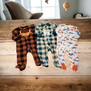EUC Carters Fleece Dinosaur, Buffalo, Husky Print One Piece Footies Size 3-6 Mon